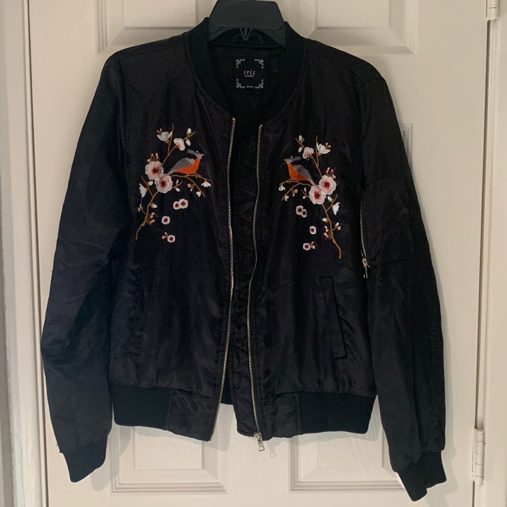 🪩3 for $25. Embroided cherry blossom bomber jacket